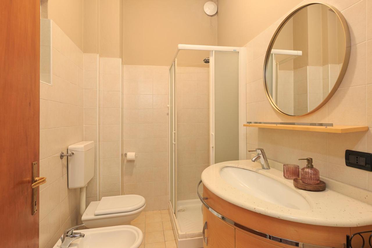 Appartamento Italia 1 - By Impero House Rent Stresa Exterior foto